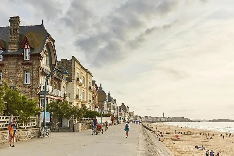Studio A 100M A Pied De La Plage Et De La Digue Du Sillon Apartment Saint-Malo France