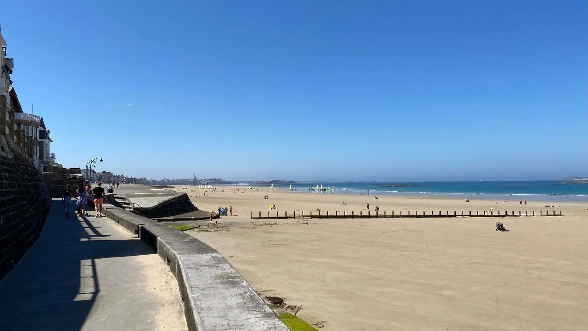 Studio A 100M A Pied De La Plage Et De La Digue Du Sillon Apartment Saint-Malo