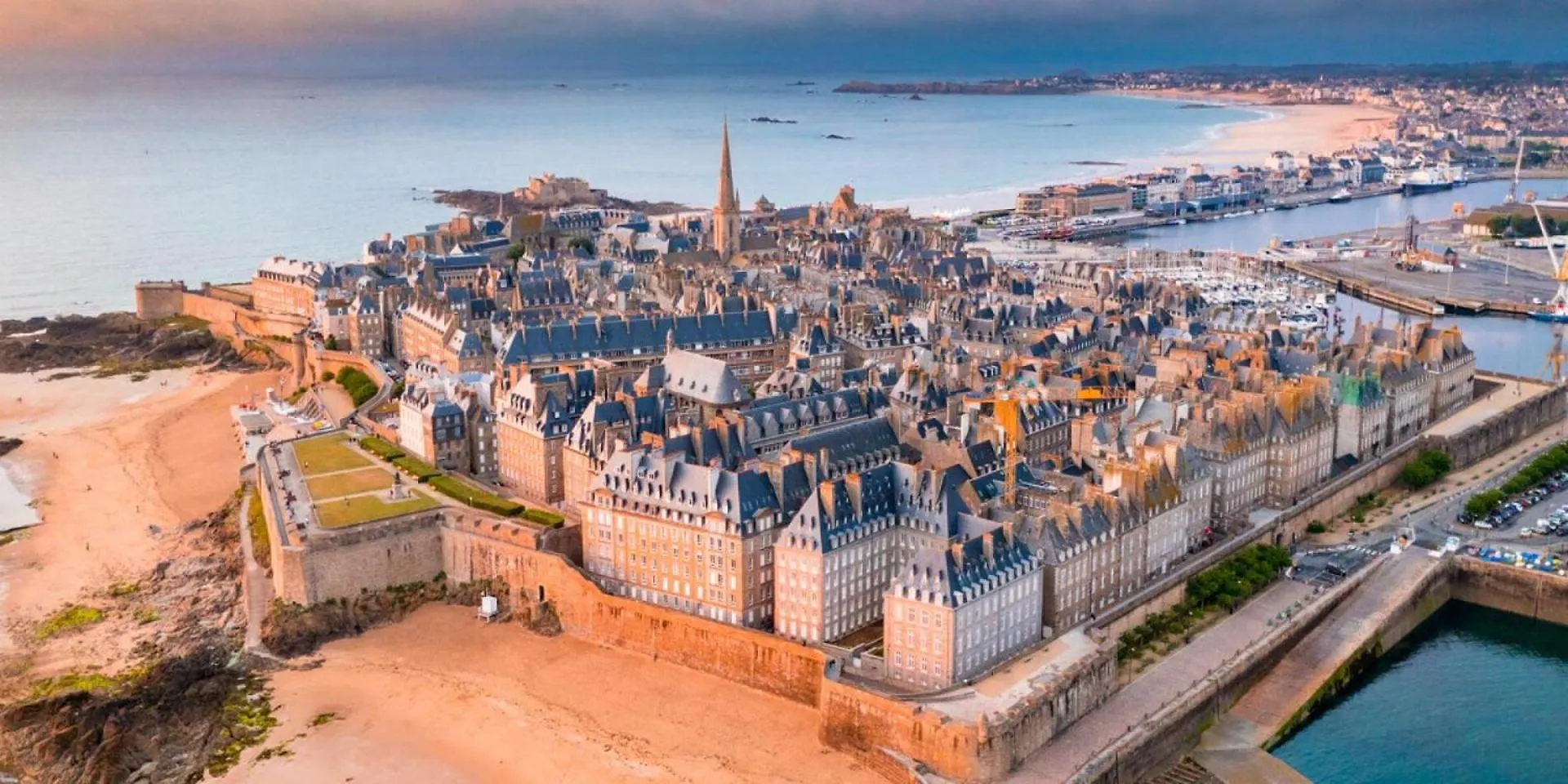 Studio A 100M A Pied De La Plage Et De La Digue Du Sillon Apartment Saint-Malo